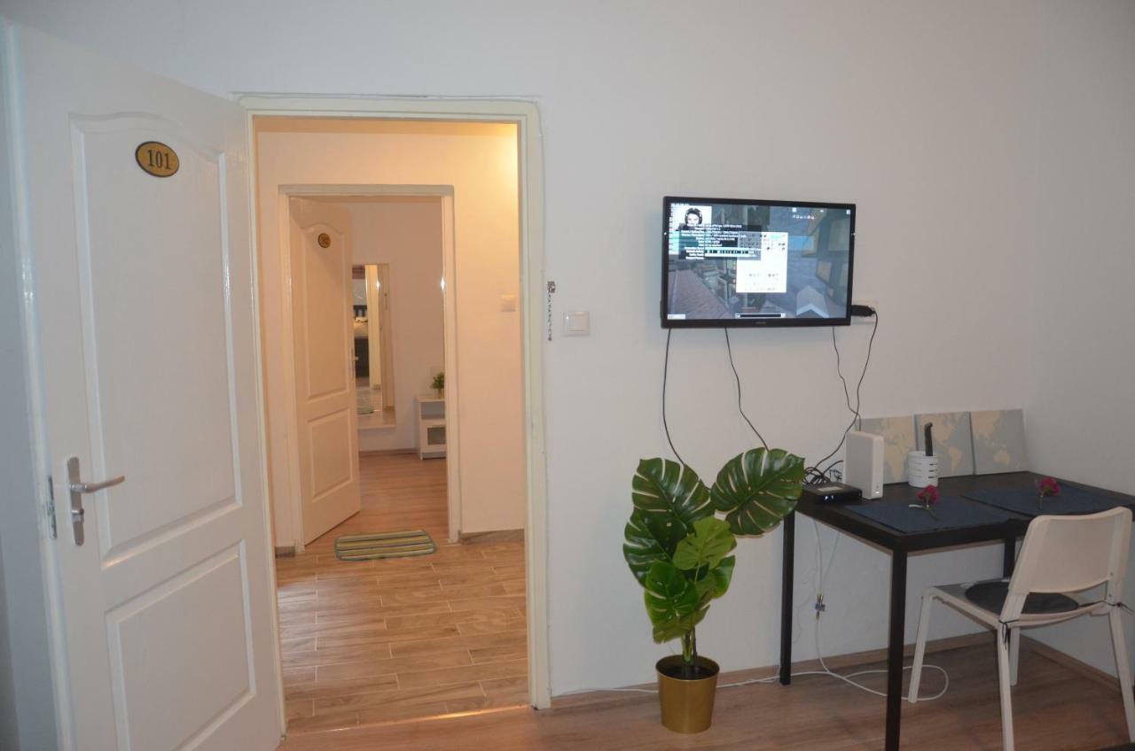 No. 11 Apartment With 2 Bathrooms Next To Railway Station Βουδαπέστη Εξωτερικό φωτογραφία