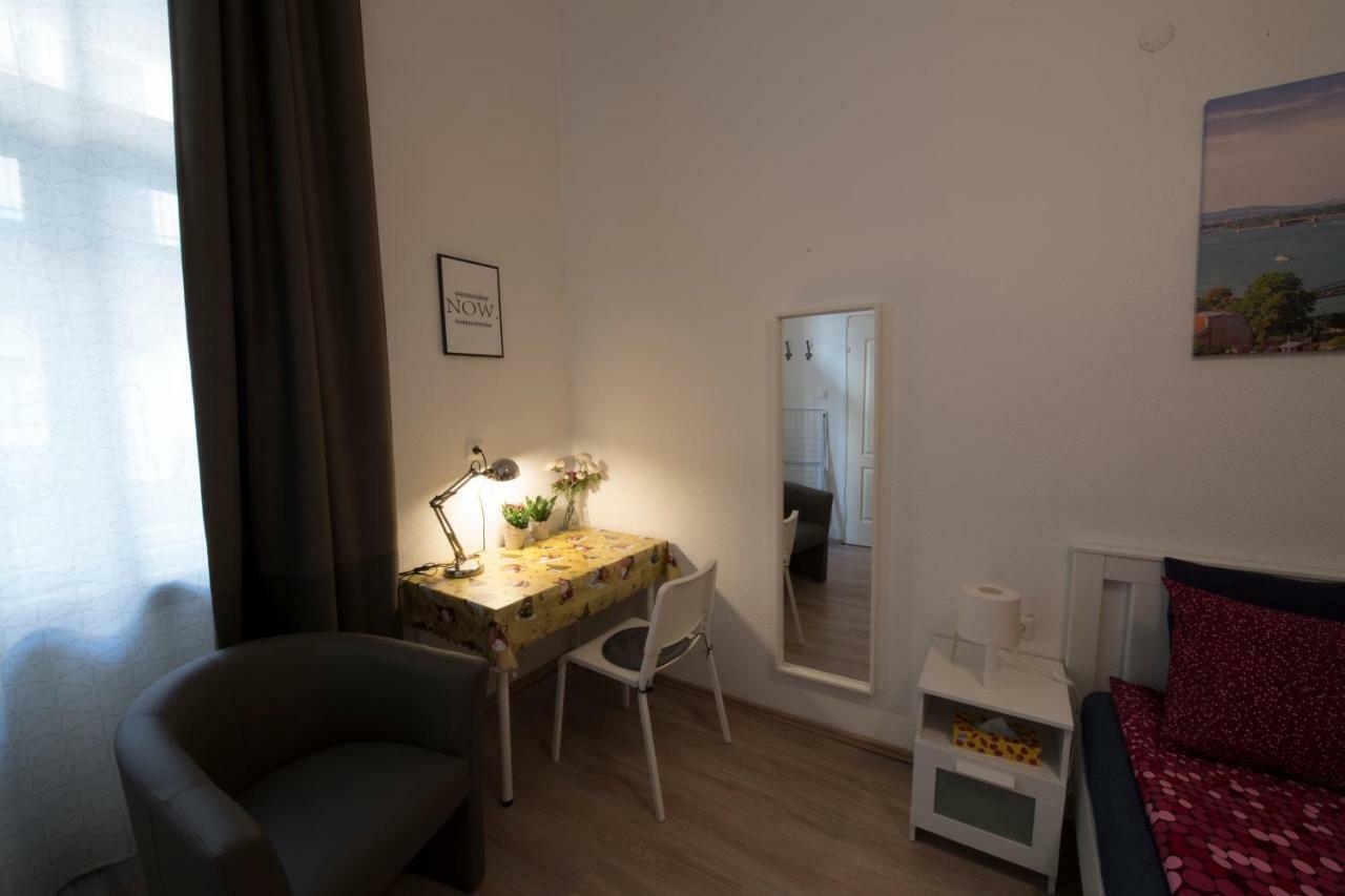 No. 11 Apartment With 2 Bathrooms Next To Railway Station Βουδαπέστη Εξωτερικό φωτογραφία